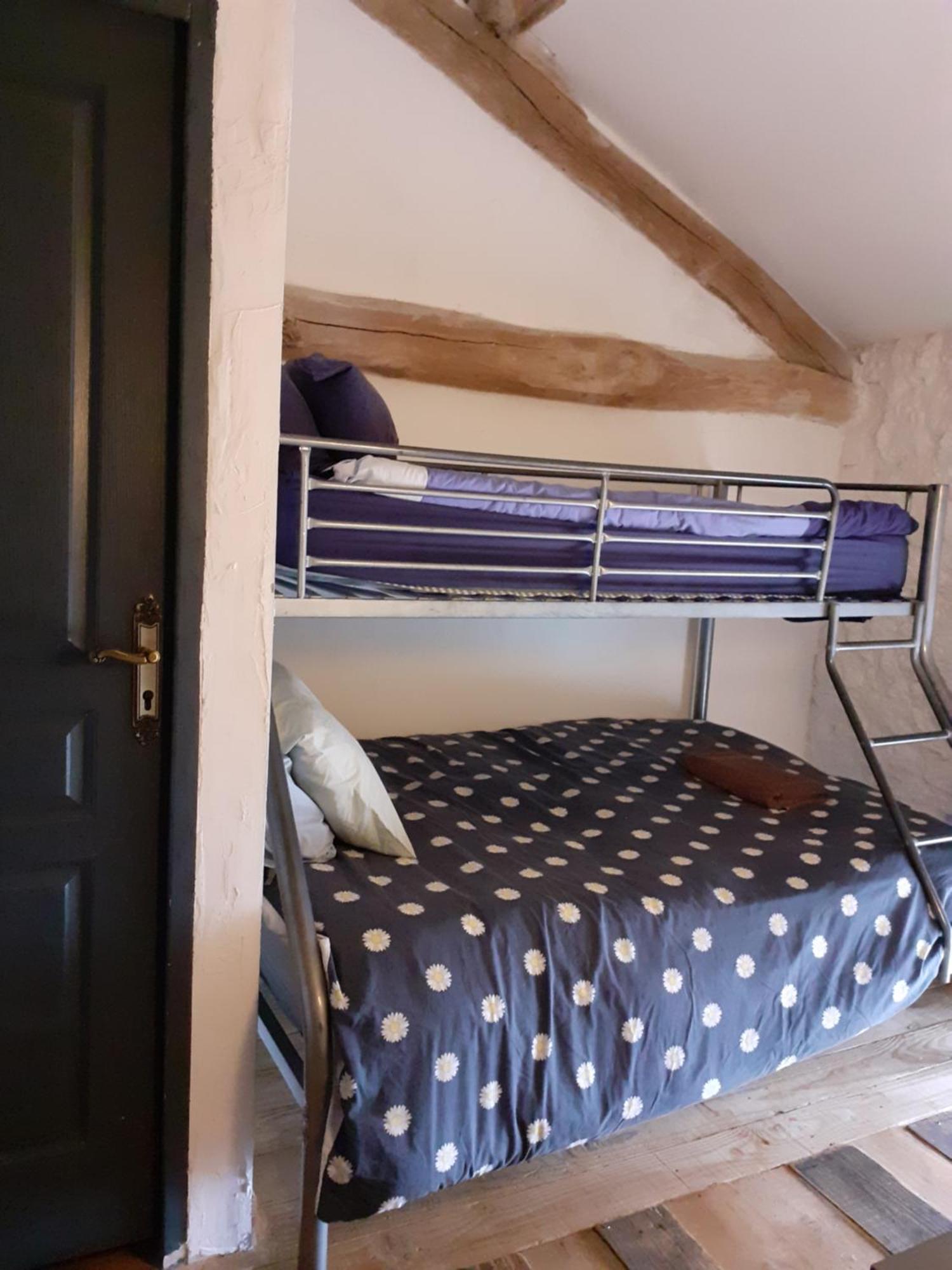 Ecurie Le Buguet Apartman Saint-Antoine-Cumond Kültér fotó